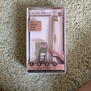 Flawless salon nails